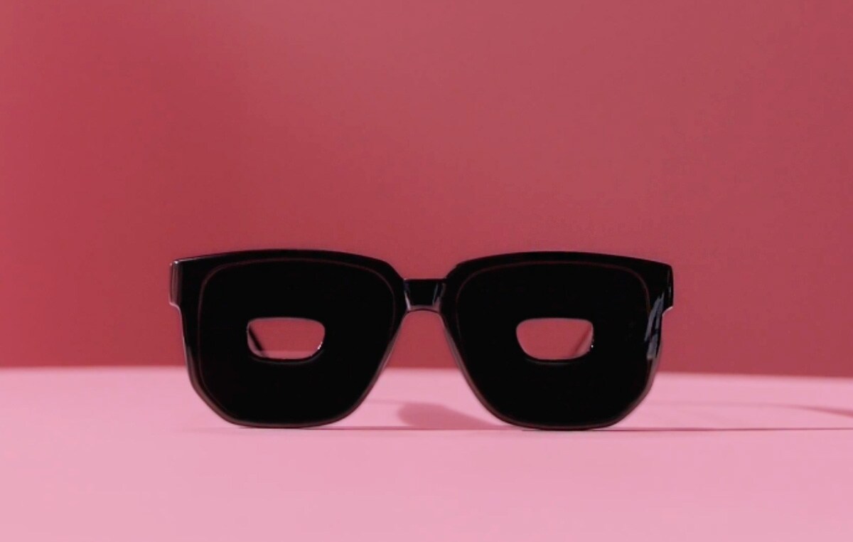 M700A-White-32GB_Live-out-of-bounds_Video-Thumbnail04_170817