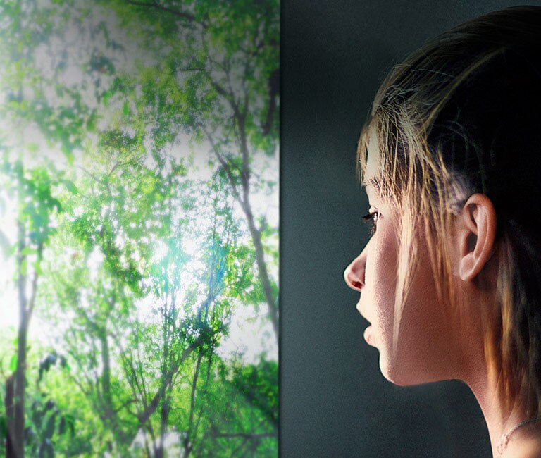 گوش می‌دهد. فکر می‌کند. پاسخ می‌دهد2