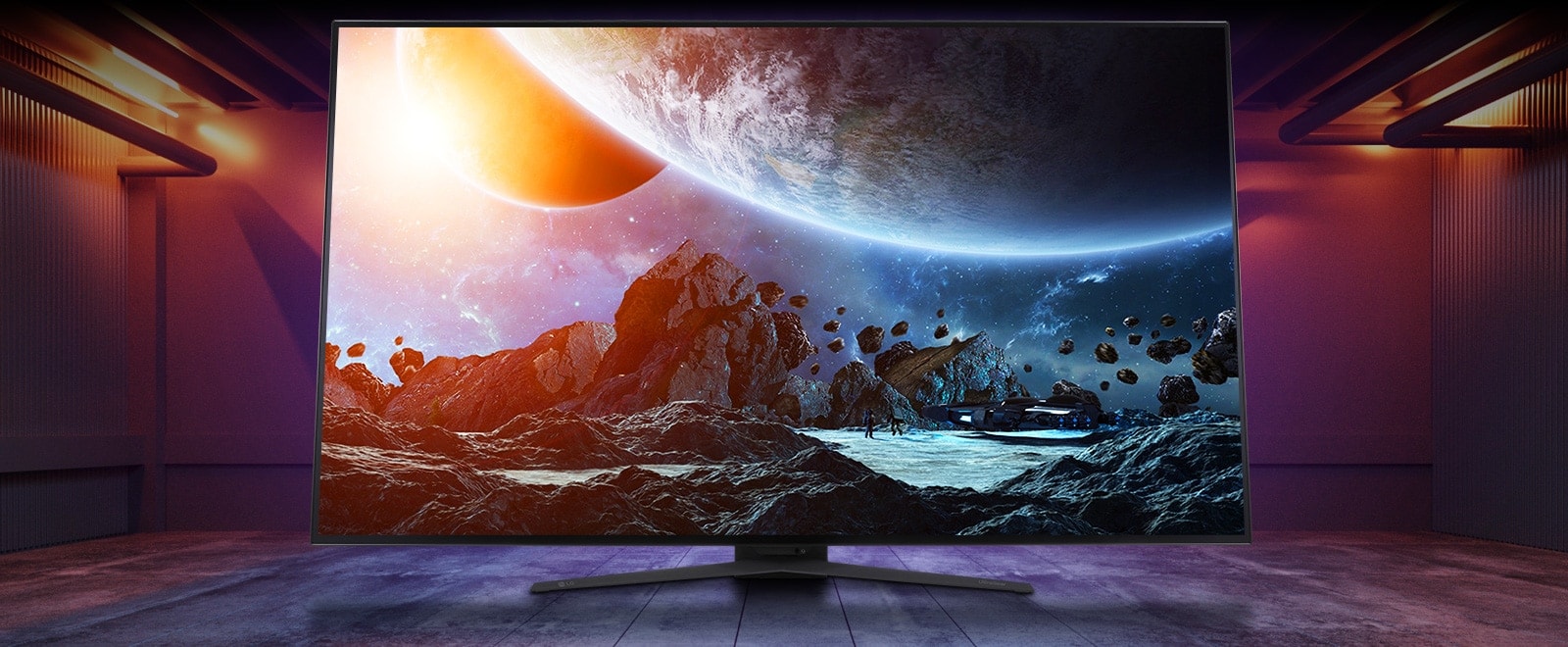 شاشة عرض بتقنية OLED ودقة UHD 4K