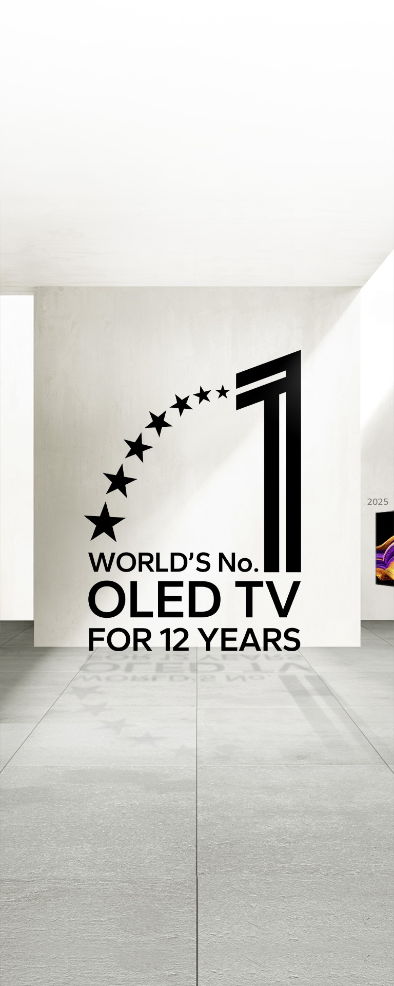 شعار "تلفزيون OLED TV رقم 1 في العالم على مدار 12 عامًا". تبدو الخلفية مثل معرض. يمكن رؤية تلفزيون LG OLED TV عن بُعد. 