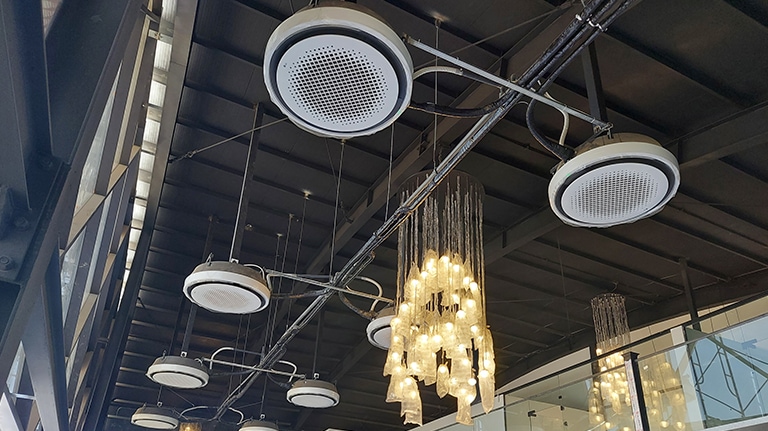 كاسيت دائري في صالة العرض