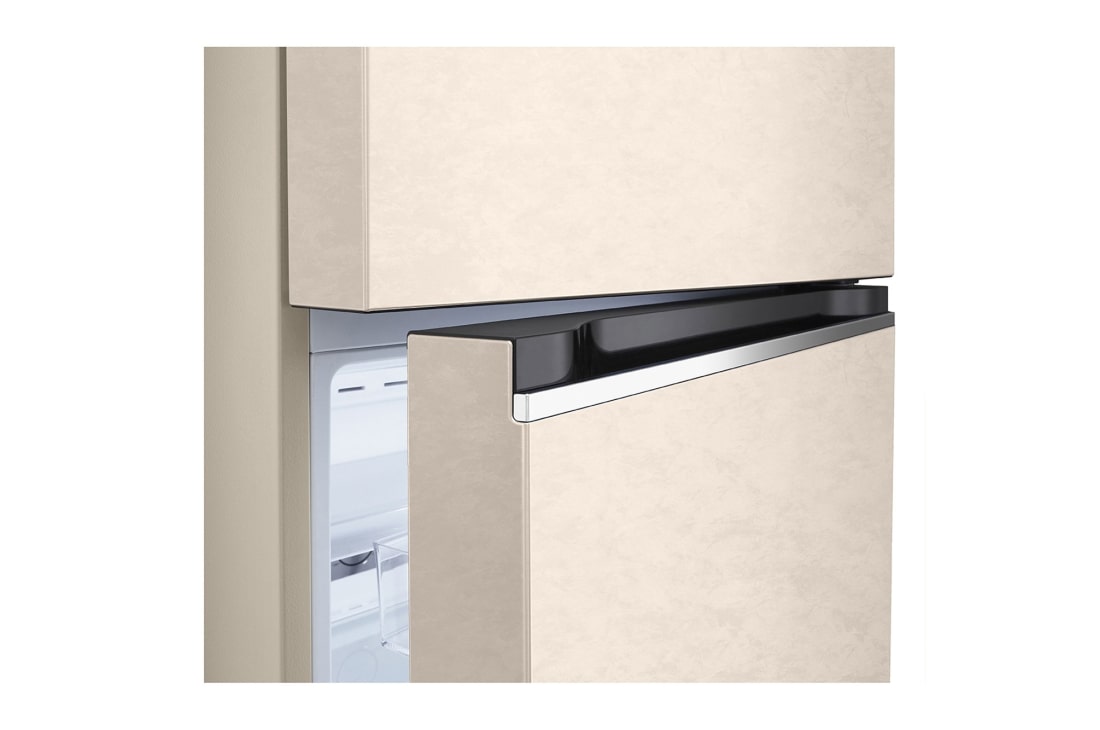 LG  ثلاجة فريزر علوي بسعة إجمالية 423 لتر لون بيج، ضاغط انفيرتر ™Smart Inverter, detail view of bottom fridge handle, GNB-582GVZP, thumbnail 9