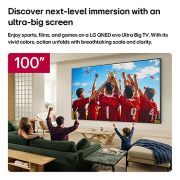 LG تلفزيون LG QNED evo AI Mini LED QNED85 4K Smart TV 2026 الذكي مقاس 100 بوصة, يُثبَّت تلفزيون LG QNED evo AI QNED85 Mini LED الكبير للغاية مقاس 100 بوصة على الحائط في غرفة معيشة، حيث يعرض احتفالًا بفوز رياضي بألوان نابضة وجودة صورة مُحسّنة تمتد عبر الشاشة الواسعة، بينما تتشارك , 100QNED85B8, thumbnail 3