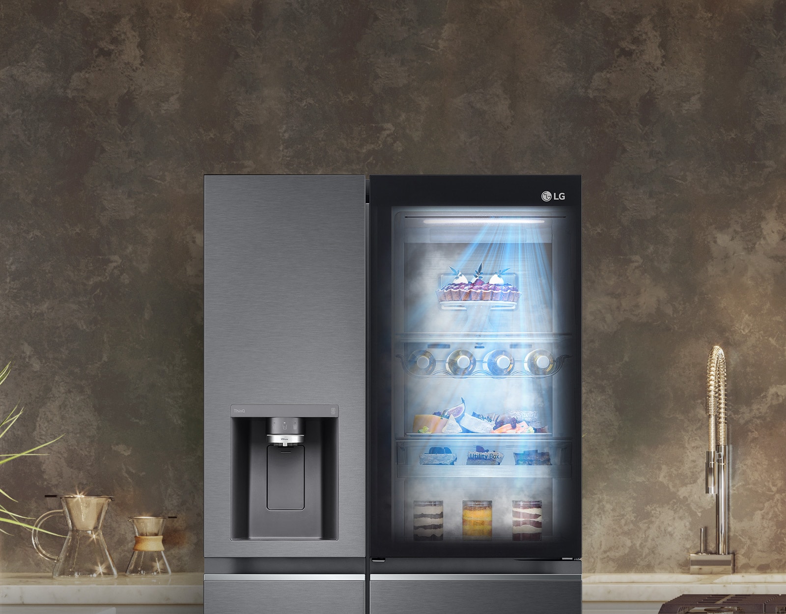 LG InstaView™ Refrigerators