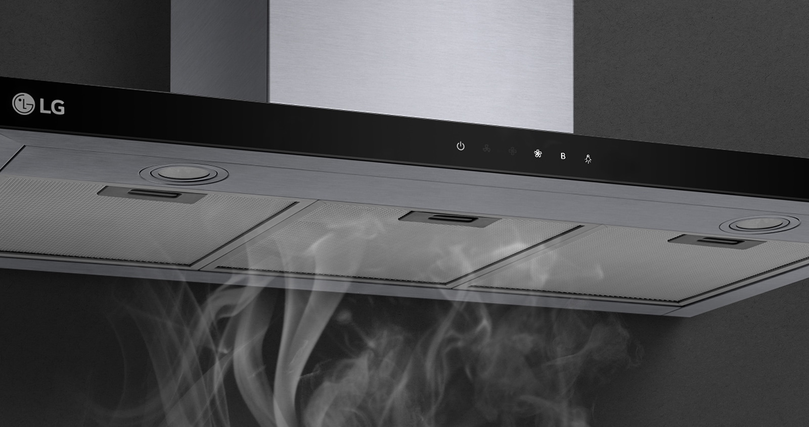 This is an image where smoke is strongly sucked into the hood.