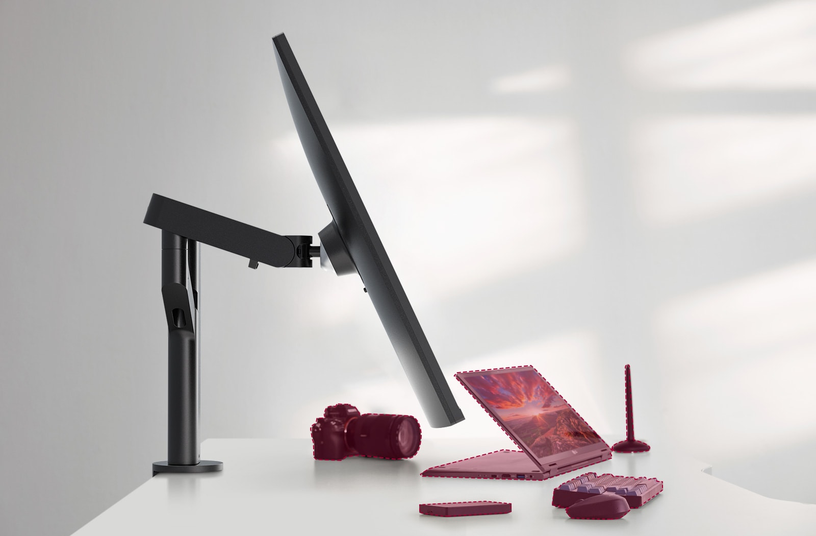 The compact design takes up very little desk surface and also contributes to easier installation.