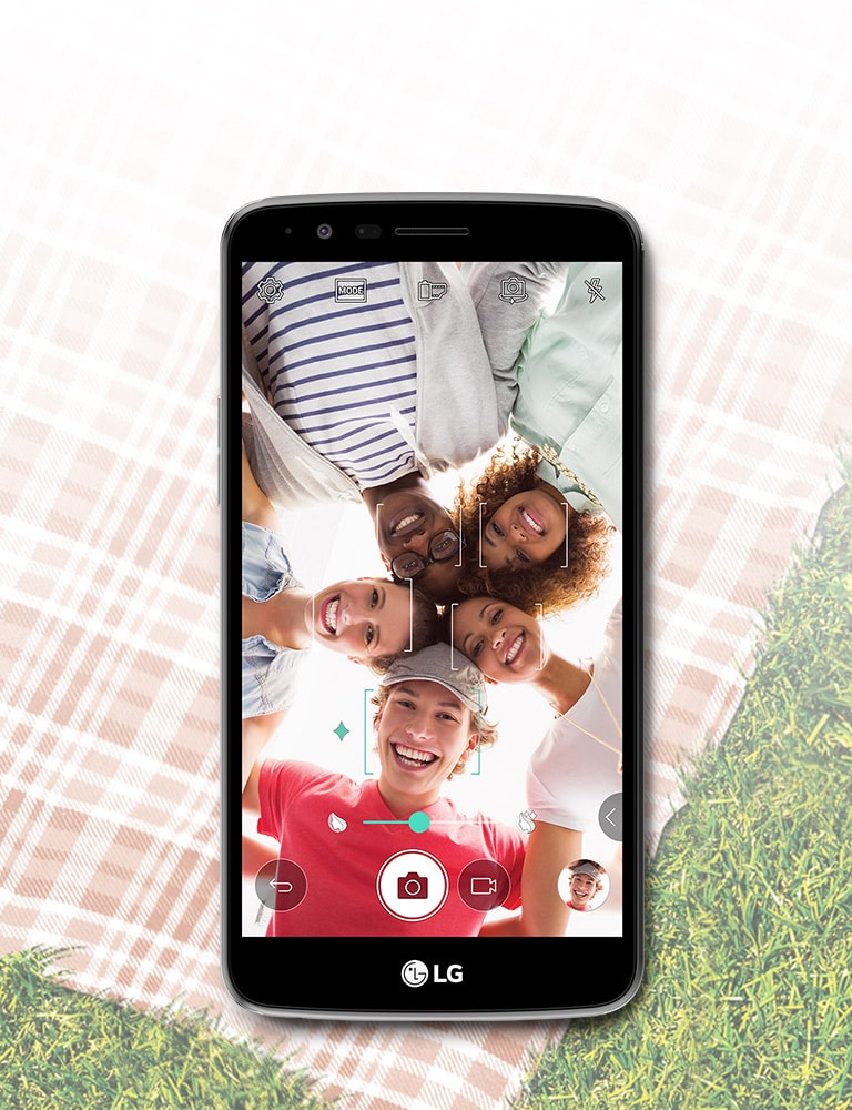 8MP Selfie Camera with Auto Shot<br>2