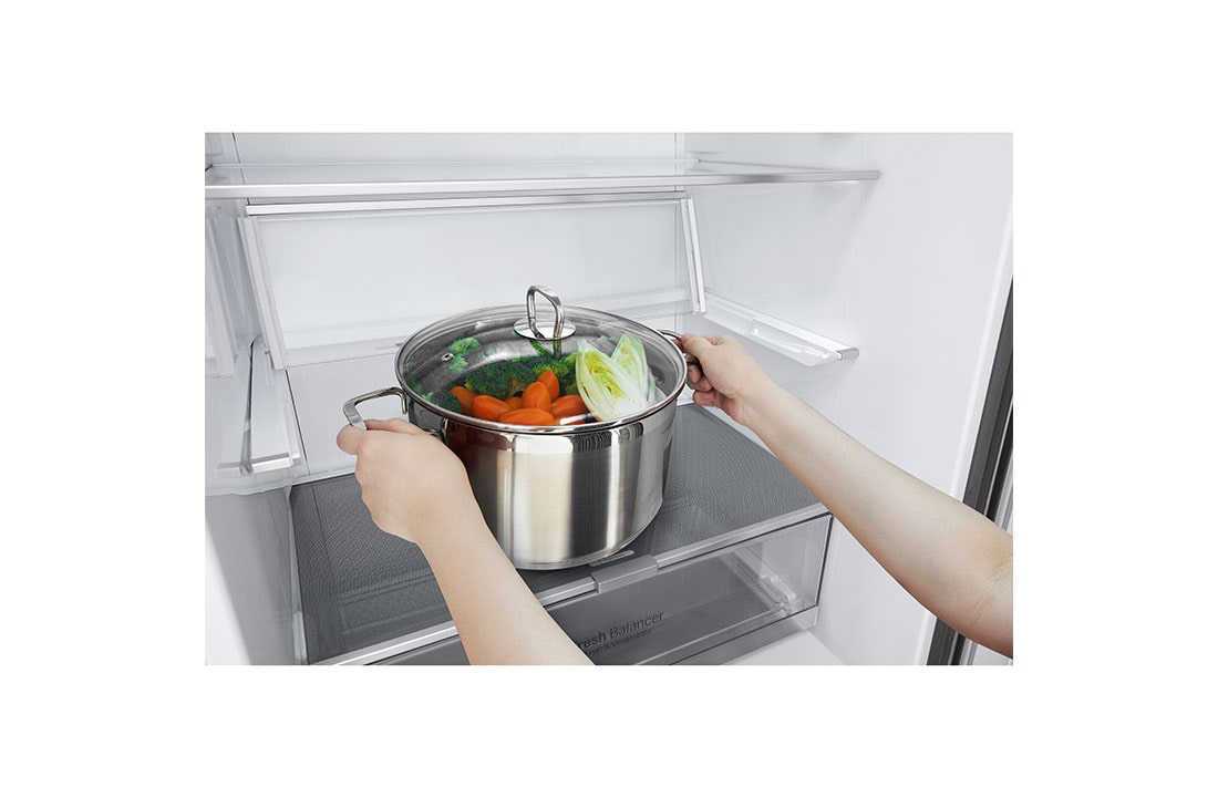 LG 454L Bottom Freezer Refrigerators with Inverter Linear Compressor in Platinum Silver, GB-B4059PZ freezer view, GB-B4059PZ, thumbnail 5