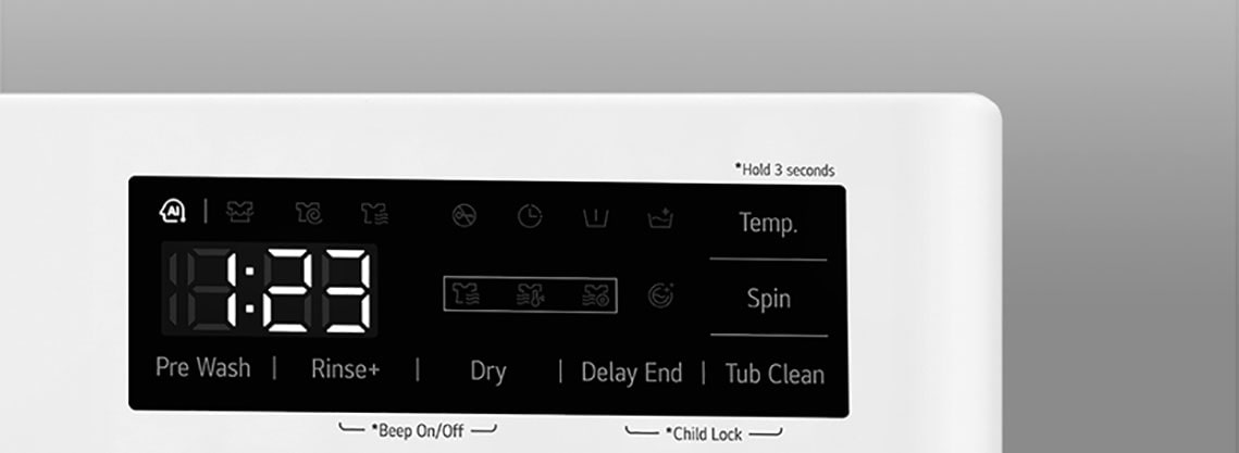 Išdidintas skalbyklės skydelio vaizdas su aiškiai matomu ekranu.