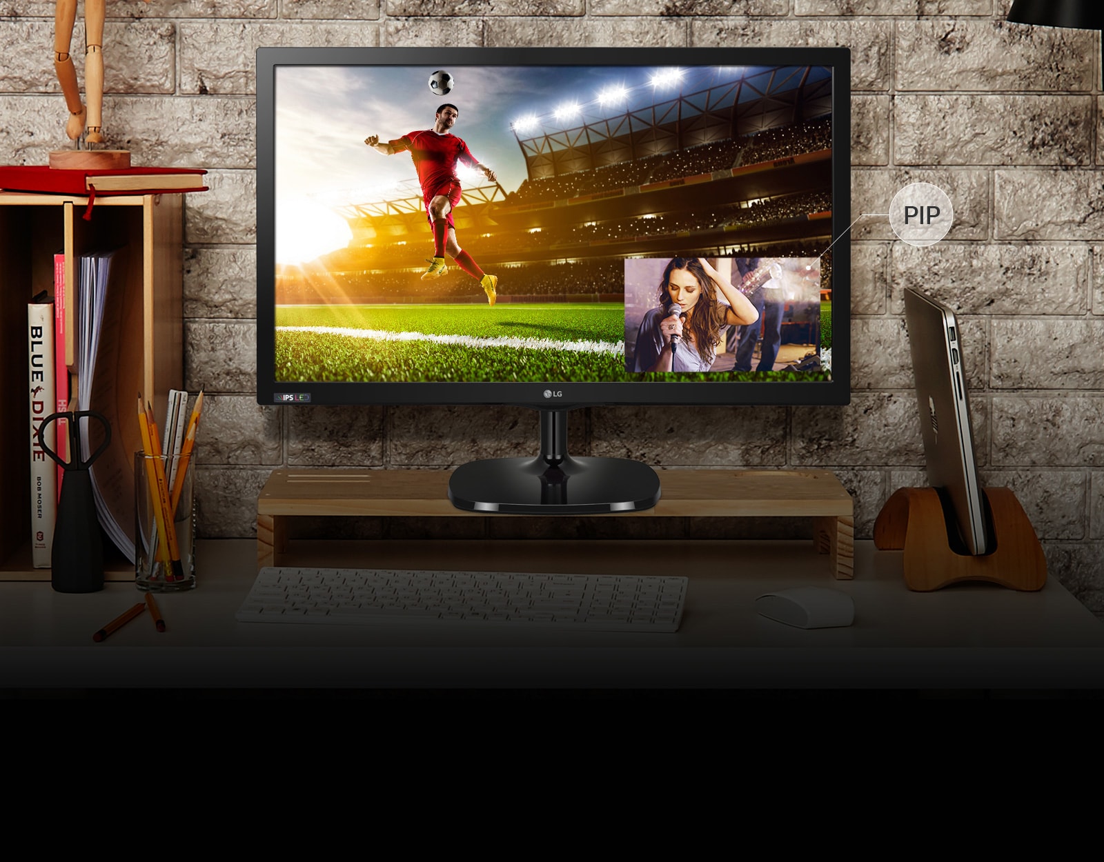 Enjoy both TV and Monitor together