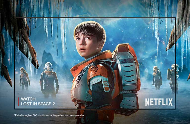 Filmo „Pasiklydę erdvėje 2“ personažo veido su įtampa vaizdas stambiu planu