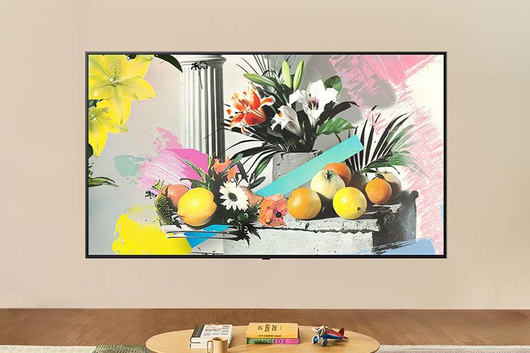 Šviesioje, gerai apšviestoje patalpoje LG TV ekrane rodomas ne mažiau ryškus meno kūrinys, kuris parodo, kaip ekrano ryškumas yra pritaikytas žiūrėjimui bet kokiomis apšvietimo sąlygomis.