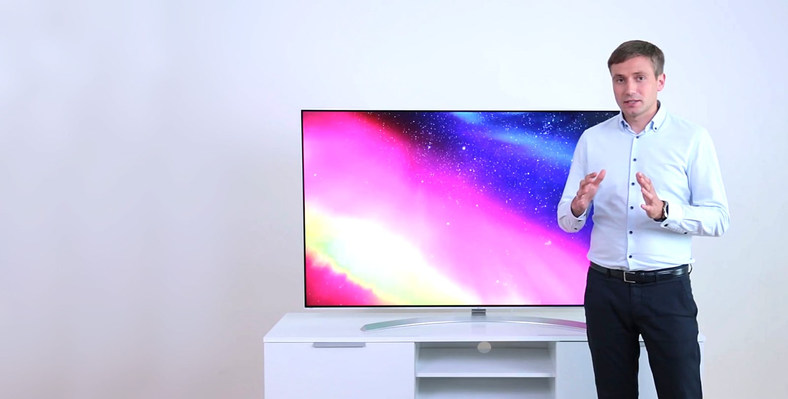 Žiūrėkite „Super UHD TV vaizdo apžvalgą3