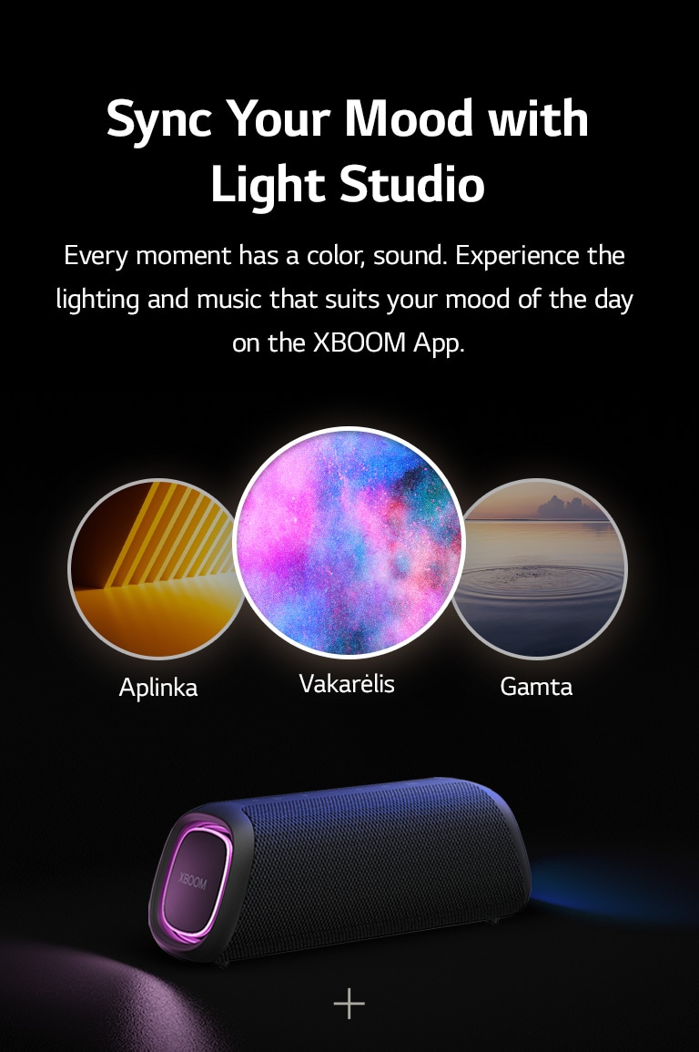 LG XBOOM Go XG7 su violetiniu apšvietimu padėtas ant grindų. Ant garsiakalbio viršaus rodomi trys „Light Studio“ režimai: aplinkos, gamtos ir vakarėlio.