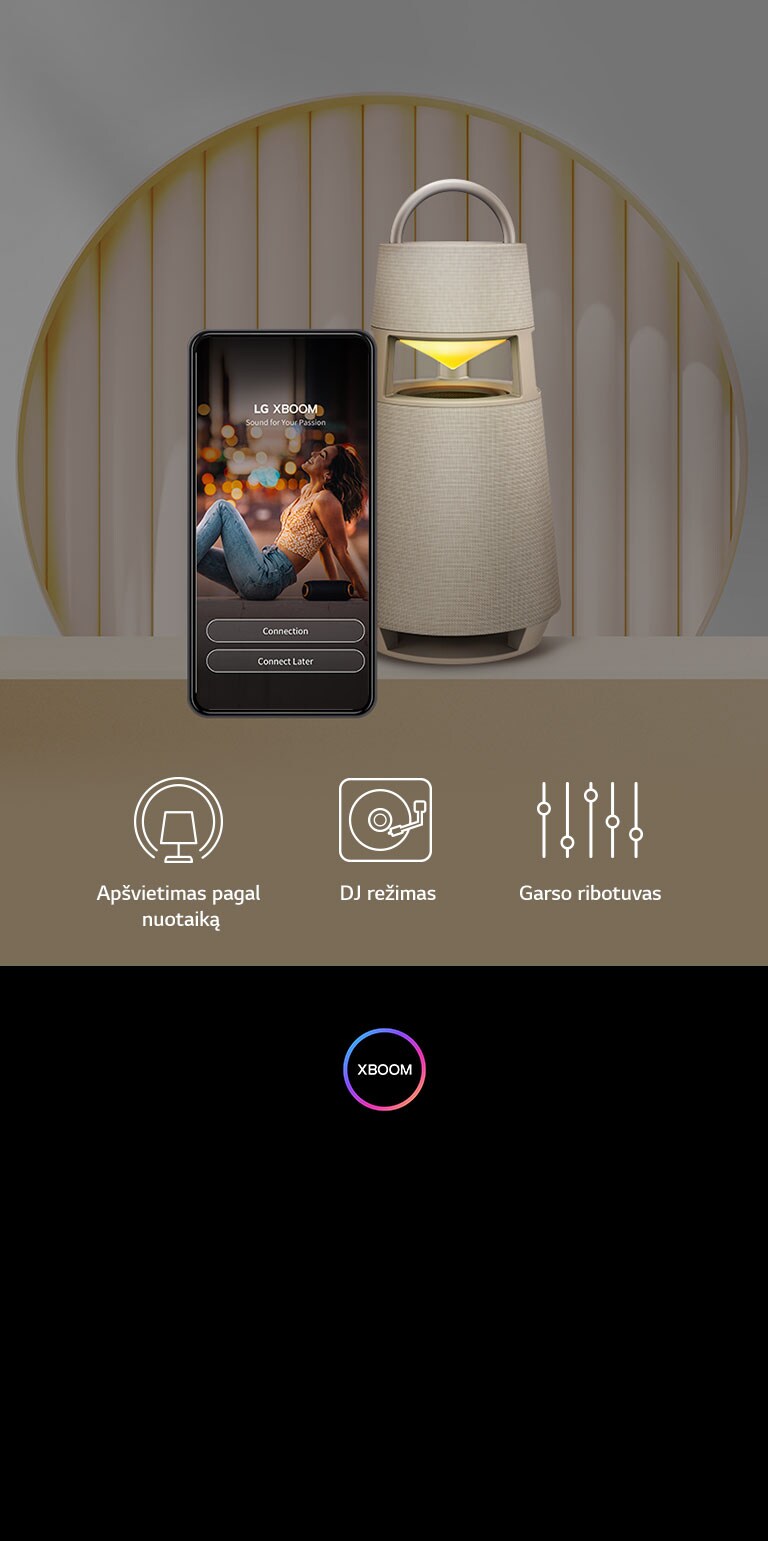 Vaizduojama XBOOM programėlė mobiliojo telefono ekrane ir XBOOM 360 įrenginys jaukioje namų aplinkoje.