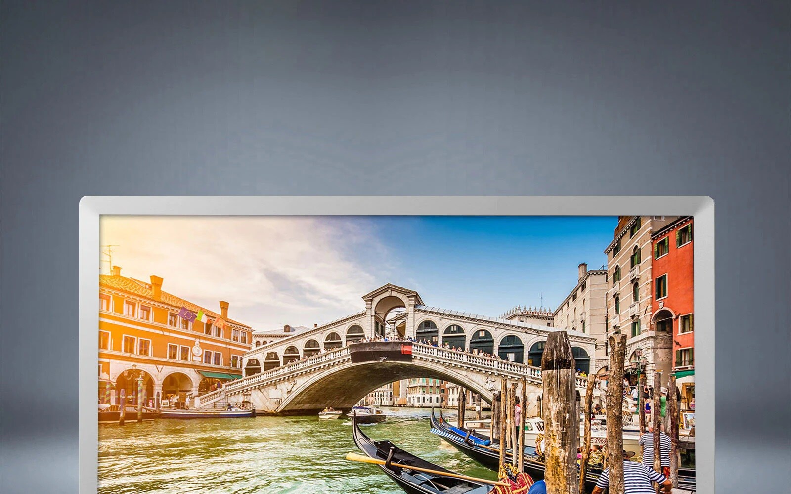 Gėrėkitės įspūdingos kokybės vaizdu per HD ekraną