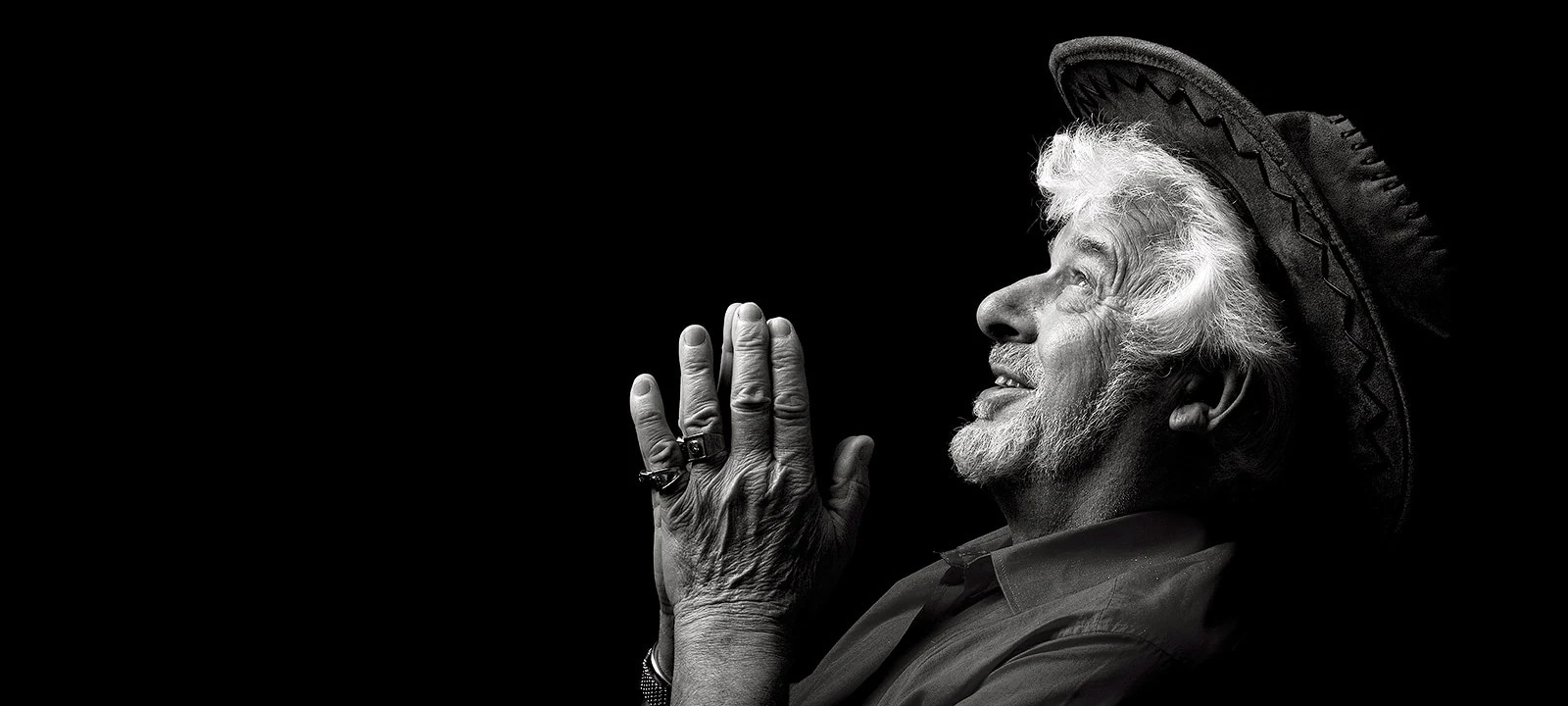 2 000:1 kontrasto santykis užtikrina aiškias detales net ir tamsiuose vaizduose.