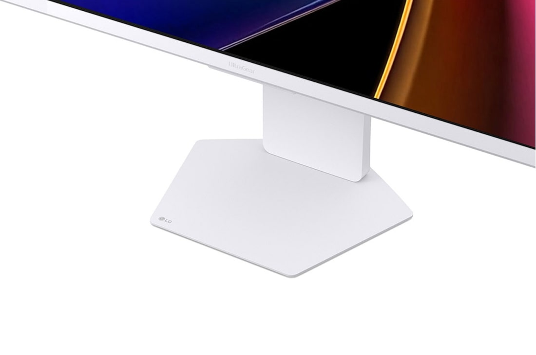 LG UltraGear™ 32 colių 144 Hz UHD 4K DI išmanusis žaidimų monitorius | 1 ms (GtG), webOS, L formos stovo vaizdas iš viršaus, 32G810SA-W, thumbnail 15