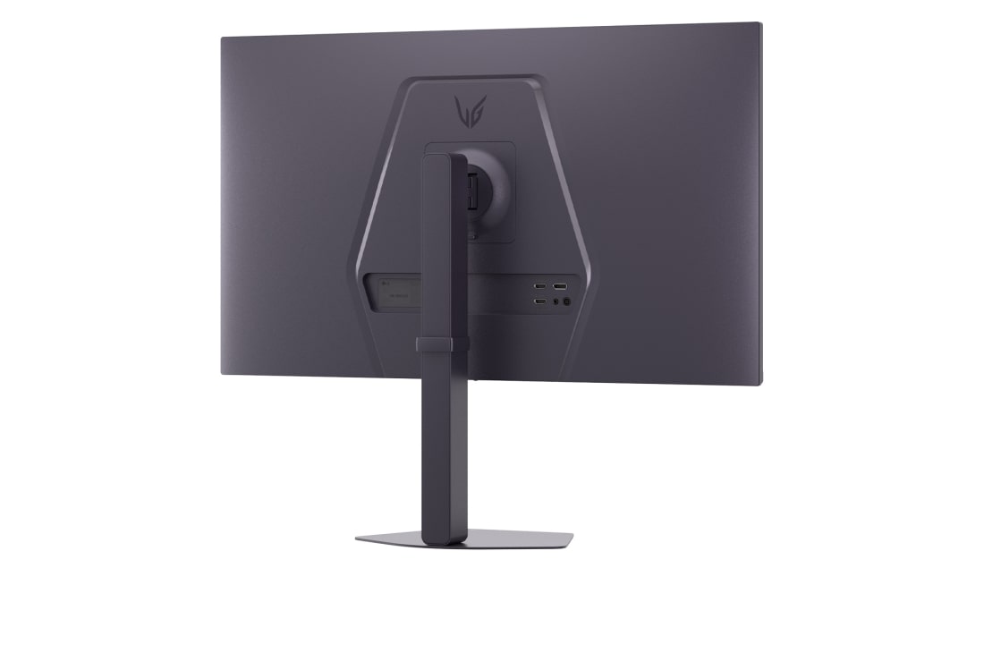 LG 32 in UltraGea™ G6, QHD 200Hz žaidimų monitorius, vaizdas iš galo ir dešinės pusės, pakreiptas kampu, 32G620B-B, thumbnail 15