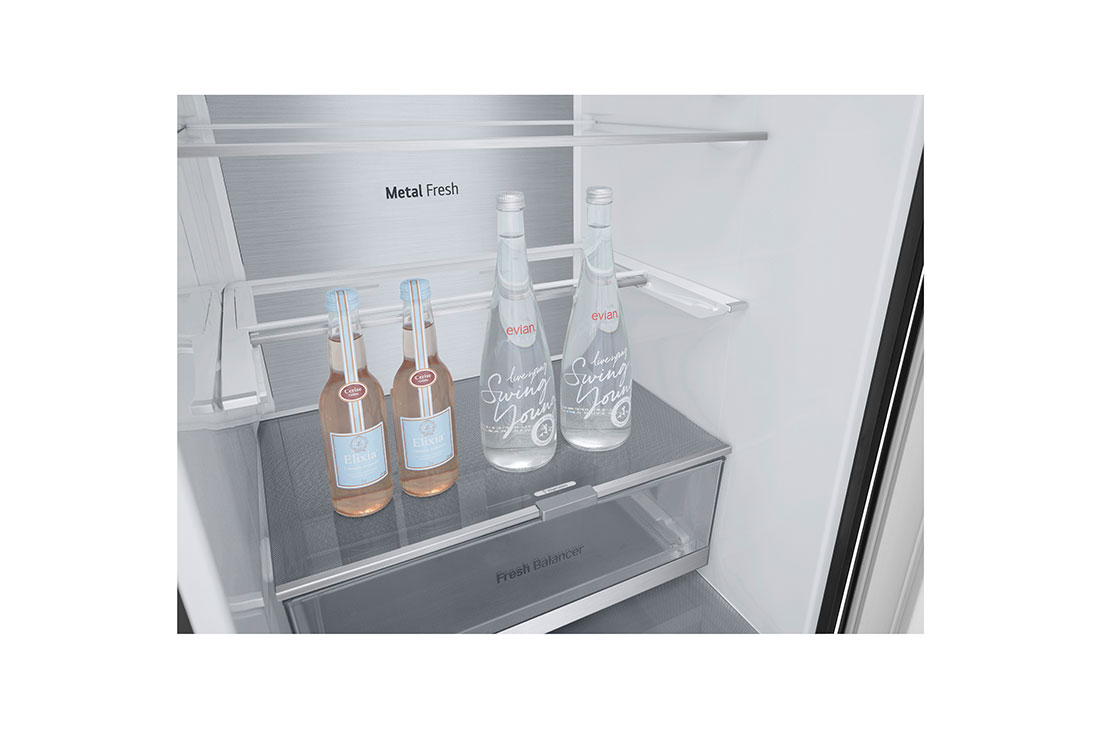 LG šaldytuvas su šaldikliu apačioje | 2.03m | 387L | Juoda | D klasė | DoorCooling+™ | Fresh Converter™, left side door open view, GBV7280DEV, thumbnail 11