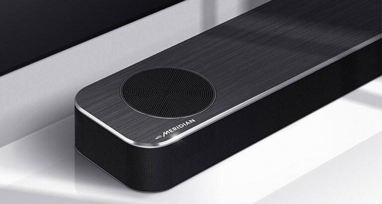 3 horizontaliųjų garsiakalbių kairė pusė