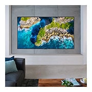 LG 77 colių OLED 8K televizorius, Dideliame TV ekrane rodomas lenktynių žaidimas, OLED77ZX9LA, thumbnail 11