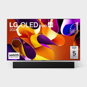 Vaizdas iš priekio su LG OLED evo TV, OLED G4, emblema „11 Years of world number 1 OLED“, logotipu „webOS Re:New Program“, „5-Year Panel Warranty“ logotipu ekrane, taip pat žemiau esančia Soundbar1