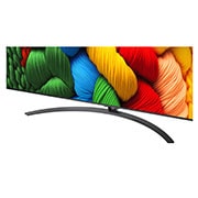 LG 86 colių LG NanoCell AI 4K išmanusis TV NANO81 2025, Vaizdas padalytas per vidurį, parodant prieš ir po Pure Colors in Real 4K. Kairė karuselės pusė yra ryški ir spalvinga, o dešinė pusė – išblukusi. Antraštėje rašoma apie tai, kaip kiekviena scena tamp, 86NANO81A3A, thumbnail 5