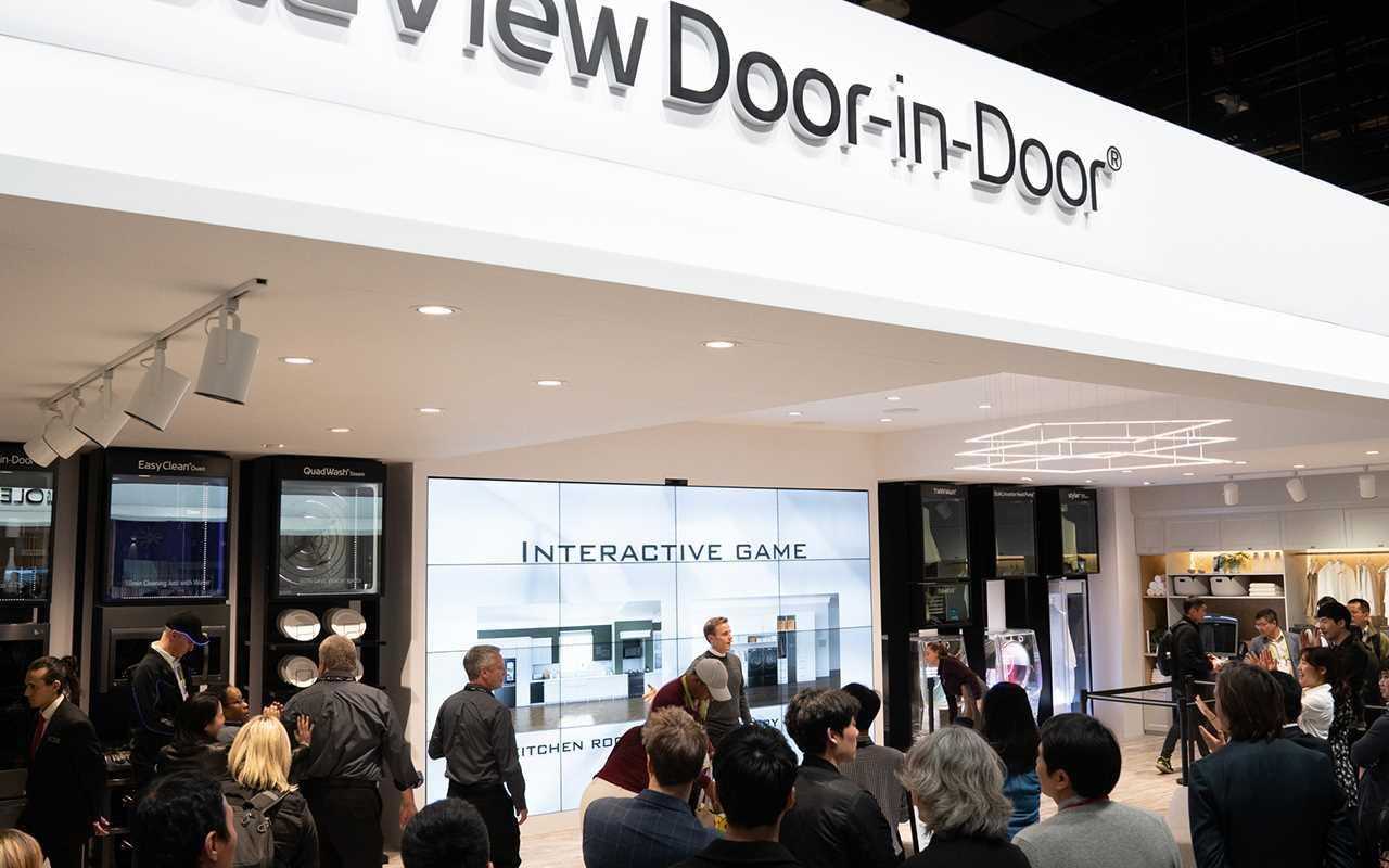 ar-lt-ces-2019-smart-home-systems-door-in-door.jpg