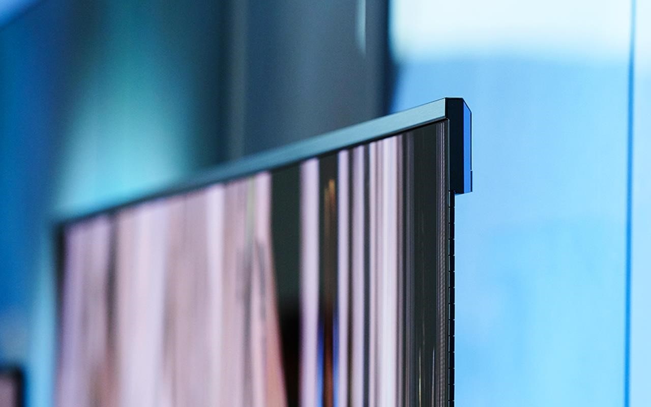The LG SIGNATURE OLED TV R is as thin and flexible as you'd imagine a Rollable TV to be | More at LG MAGAZINE