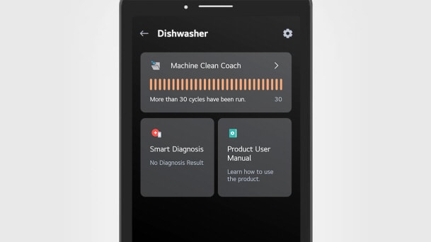 LG trauku mazgājamās mašīnas ThinQ lietotnes ekrāns, kurā redzams „Machine Clean Coach", ciklu skaits un Smart Diagnosis opcijas	
