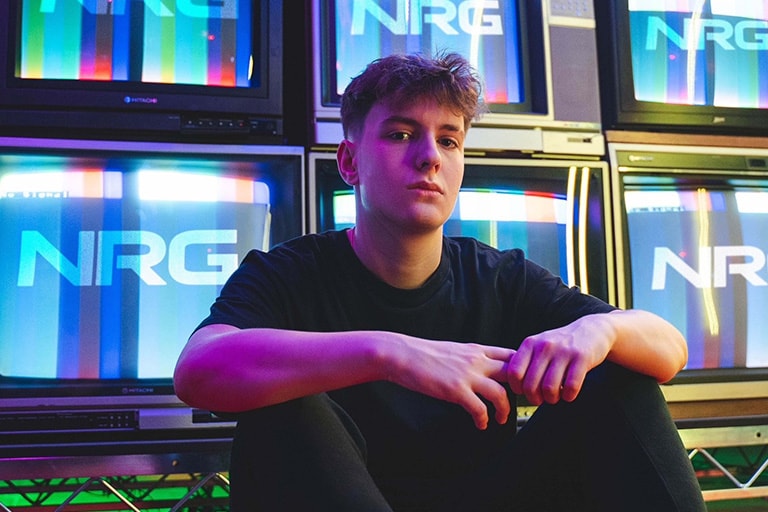 Tiešraides straumētājs, geimeris – Clix