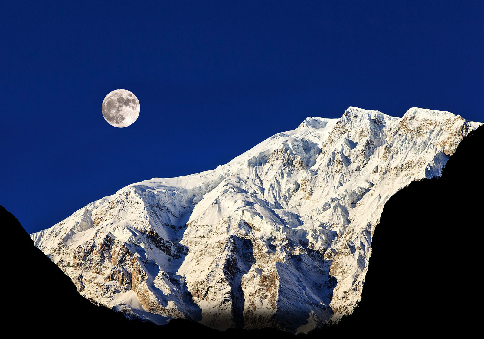 Tehnoloģijai Full Array Dimming Pro<br>1