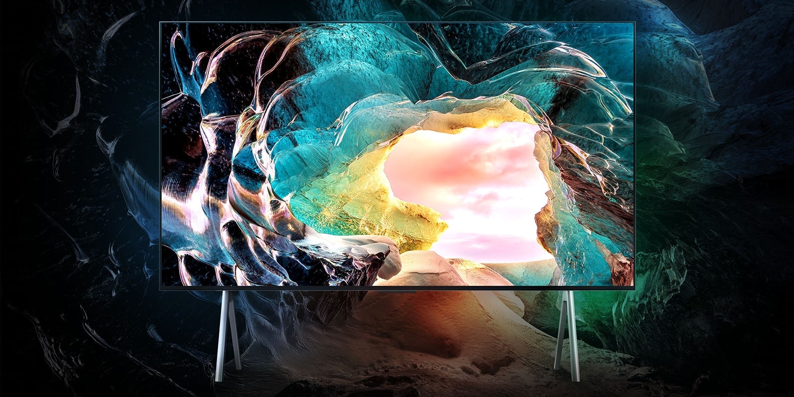 LG OLED M5 TV ekrāns, kurā redzams alas iekšpuse ar skatu uz debesīm. Detaļas, kuras parāda vizuāli bezzudumu 4K kvalitāti.