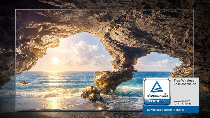 LG OLED evo AI W6 Wallpaper TV ar vizuāli nevainojamu veiktspēju ekrānā attēlo saulainā okeāna alas ainu 4K 165Hz kvalitātē, saglabājot smalkas detaļas, dabiskas krāsas un vienmērīgu kustību bezvadu režīmā.