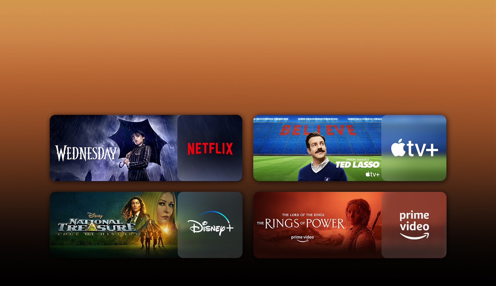 Redzami straumēšanas platformu logotipi un attiecīgi kadri tieši līdzās katram logotipam. Redzami attēli ar Netflix Wednesday, Apple TV TED LASSO, Disney Plus National Treasure un PRIME VIDEO The rings of power.