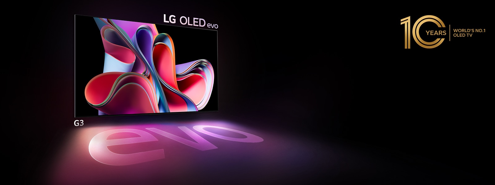 LG OLED G3 evo spoži spīd tumšā telpā. Augšējā labajā stūrī ir redzams logotips, lai atzīmētu OLED 10. gadadienu.