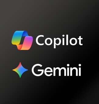LG QNED evo AI QNED85 Mini LED ar godalgoto Multi AI webOS attēlots tumšā fonā ar Microsoft Copilot un Google Gemini logotipiem, norādot uz atbalstu mākslīgā intelekta pakalpojumiem, kas pieejami caur TV saskarni.