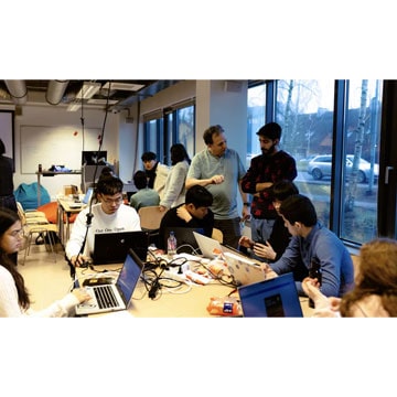 Rīgas Tehniskās universitates studenti kopā ar Dominikānas un Indijas universtitāšu studentiem radīs ilgtspējīgus risinājumus hakatonā