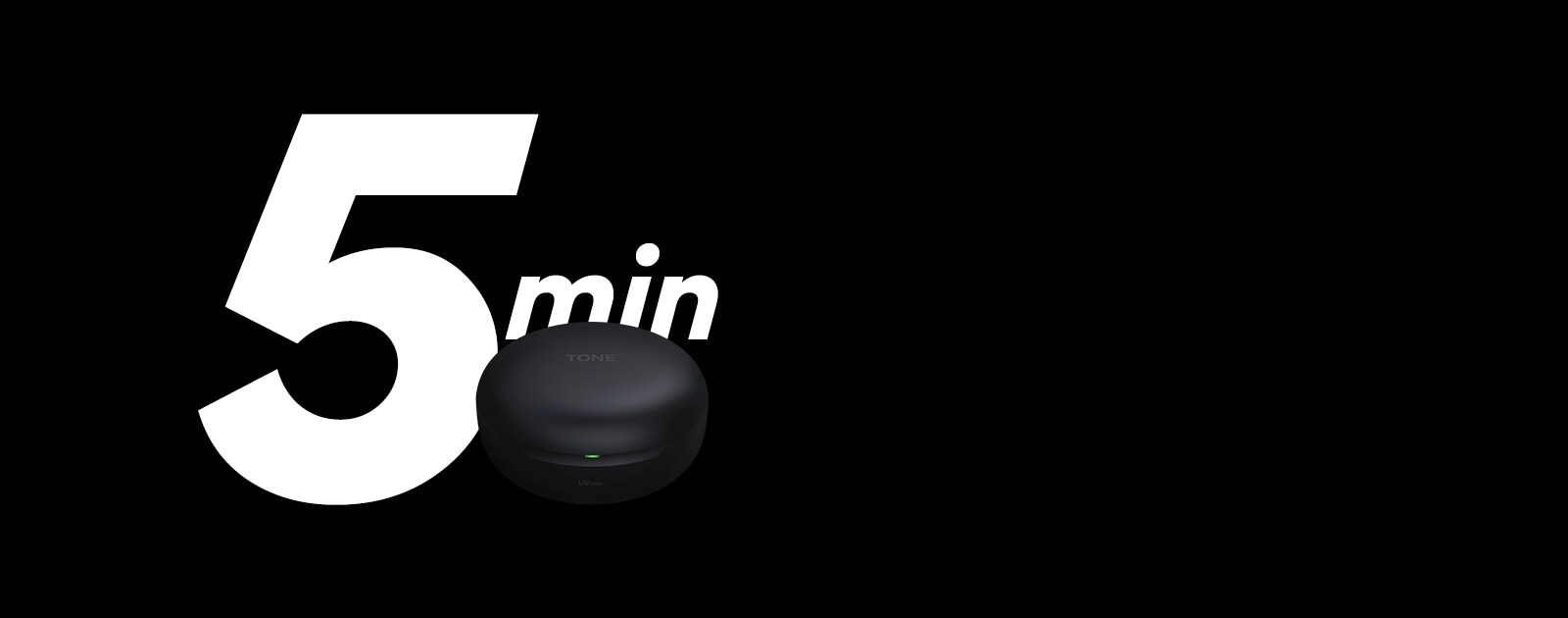 Attēlā redzams TONE Free, kas tiek lādēts uz uzraksta “5&nbsp;min” fona.