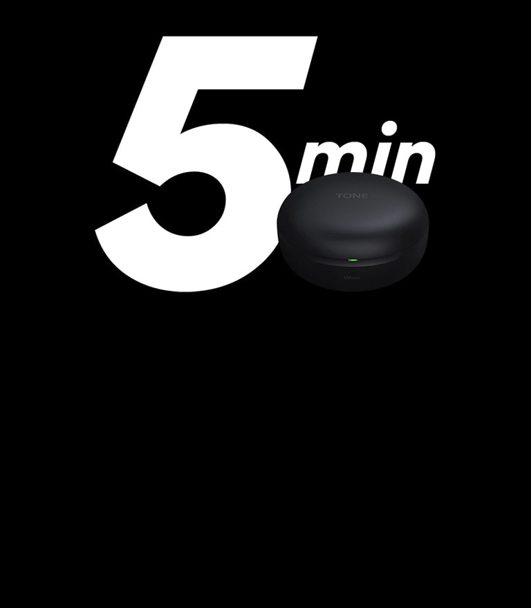 Attēlā redzams TONE Free, kas tiek lādēts uz uzraksta “5&nbsp;min” fona.