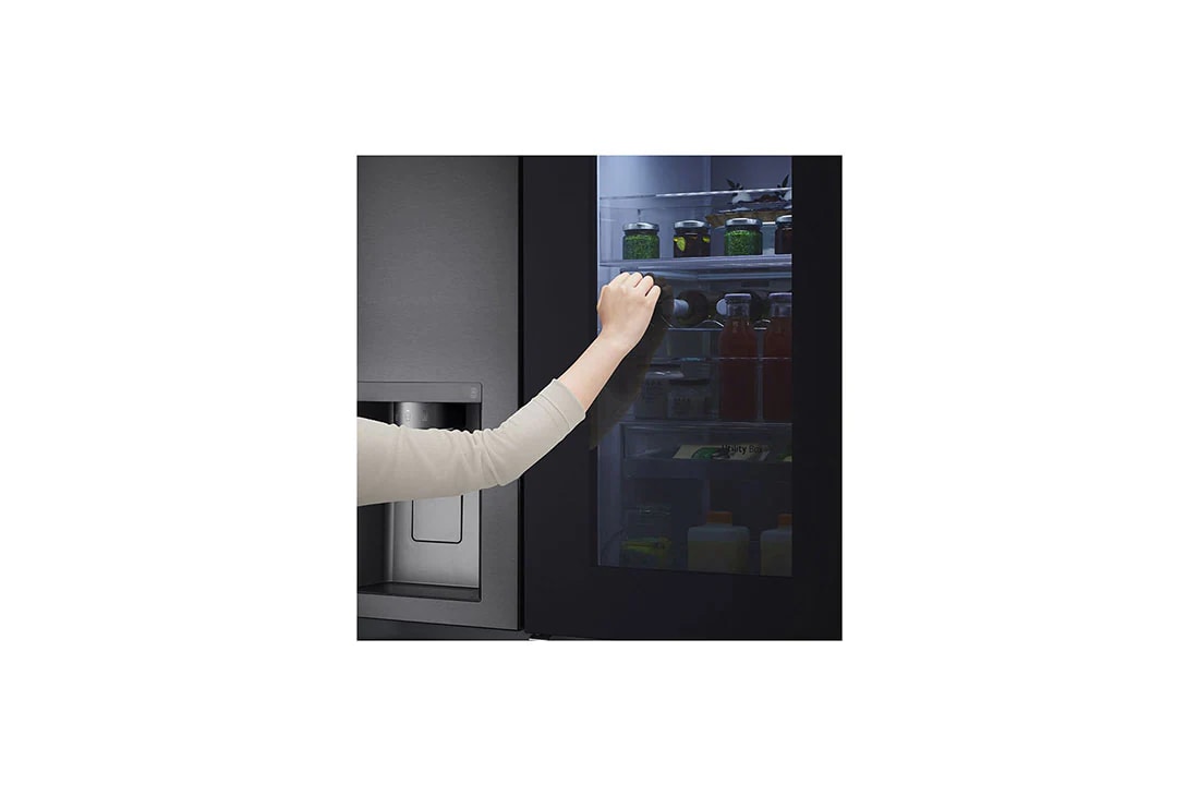 LG Side by side ledusskapis | 635L | augstums 1.79m | platums 91.3cm | Melns |E klase| WiFi | DoorCooling | Total No Frost | GSXV91MCAE, spoguļstikla panelis ar izslēgtu apgaismojumu, GSXV91MCAE, thumbnail 3