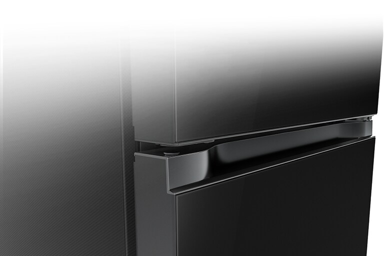 Padziļināta taisnstūrveida roktura tuvplāns ar gludu un minimālu dizainu.