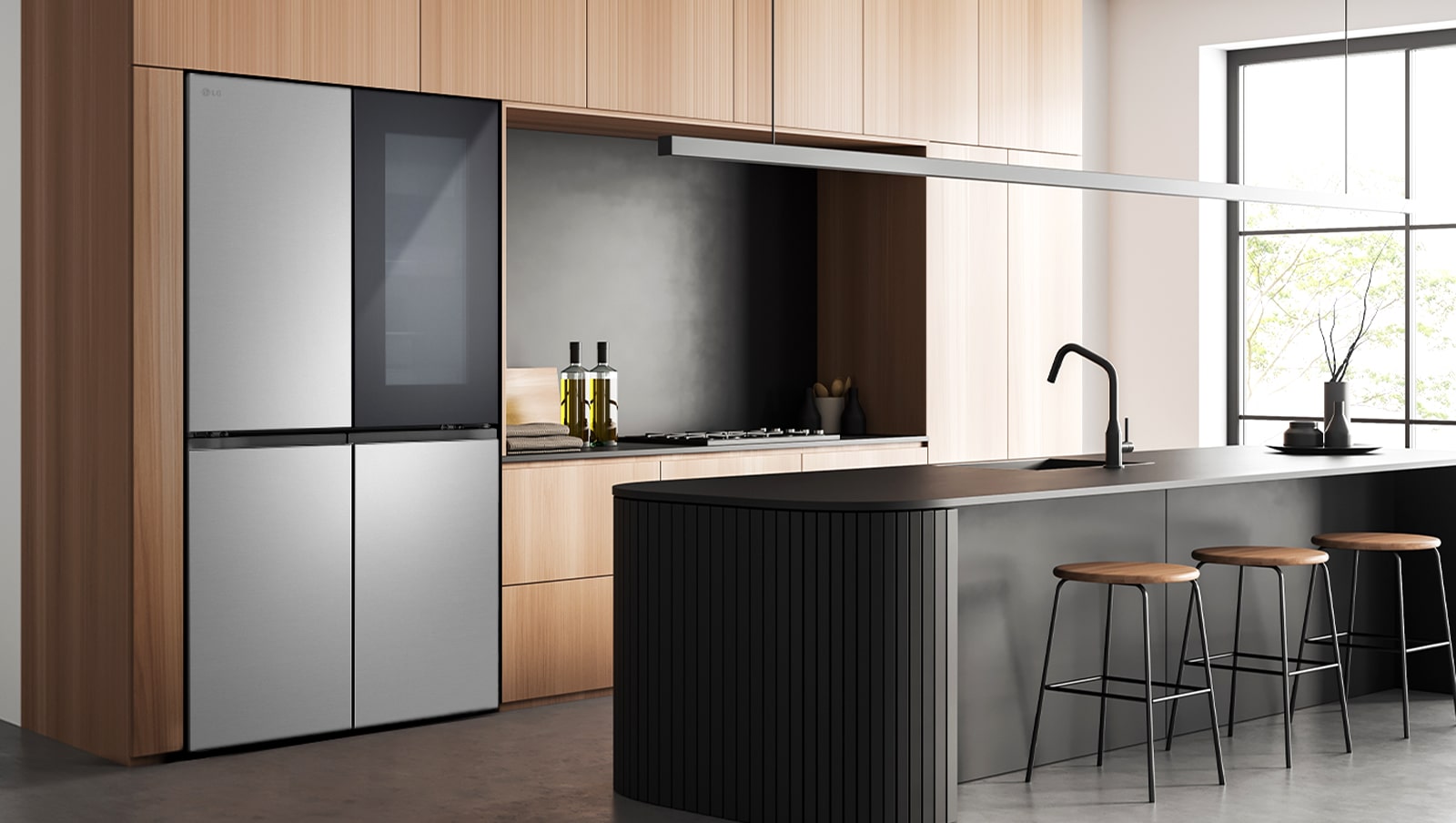 Divreiz pieklauvējot, iekšpusē iedegas gaisma.