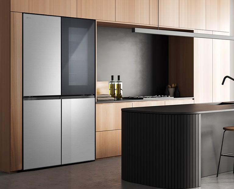 Divreiz pieklauvējot, iekšpusē iedegas gaisma.