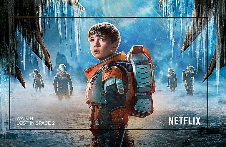 Četri vertikāli plakāti ar ilustrējošām ainām no kino, spēļu, sporta un dzīvesveida kategorijām