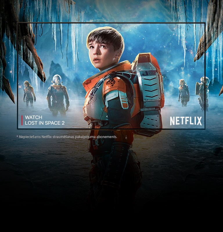 Pietuvinājumā redzams varonis no seriāla “LOST IN SPACE 2” ar saspringtu skatienu