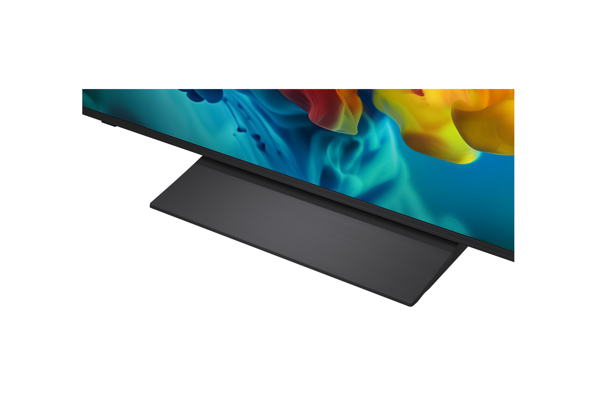 LG 65&nbsp;collu LG QNED evo AI Mini-LED 4K viedtelevizors 2026, LG QNED evo AI QNED82 Mini LED ar Slim Design uzstādīts pie sienas gaišā, atvērtā dzīvojamā telpā, piedāvājot elegantu profilu, kas harmoniski iekļaujas interjerā, vienlaikus attēlojot drosmīgu, krāsa, 65QNED83B3A, thumbnail 12