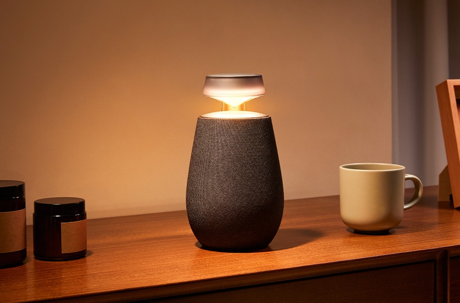 LG XBOOM 360 XO2T attēls Lifestyle.