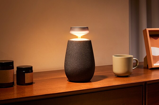 LG XBOOM 360 XO2T attēls Lifestyle.